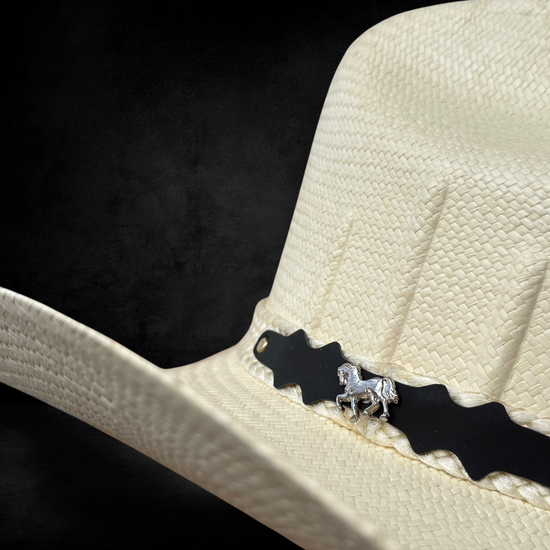 Sombrero Marlboro Extrafino 04